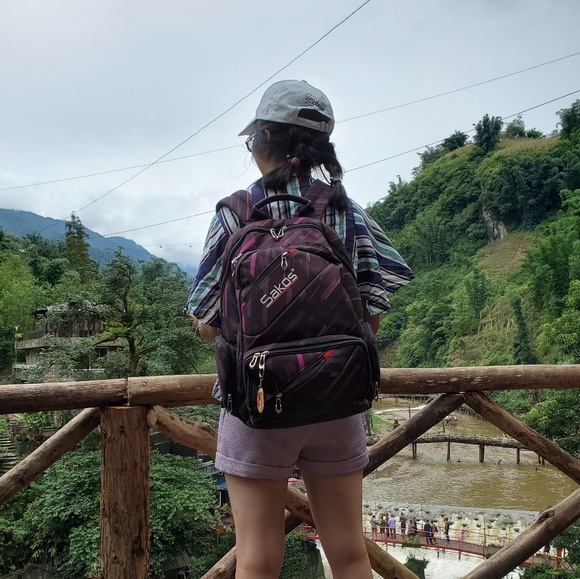 Meet your Posher, Anh - Picture 1 of 1